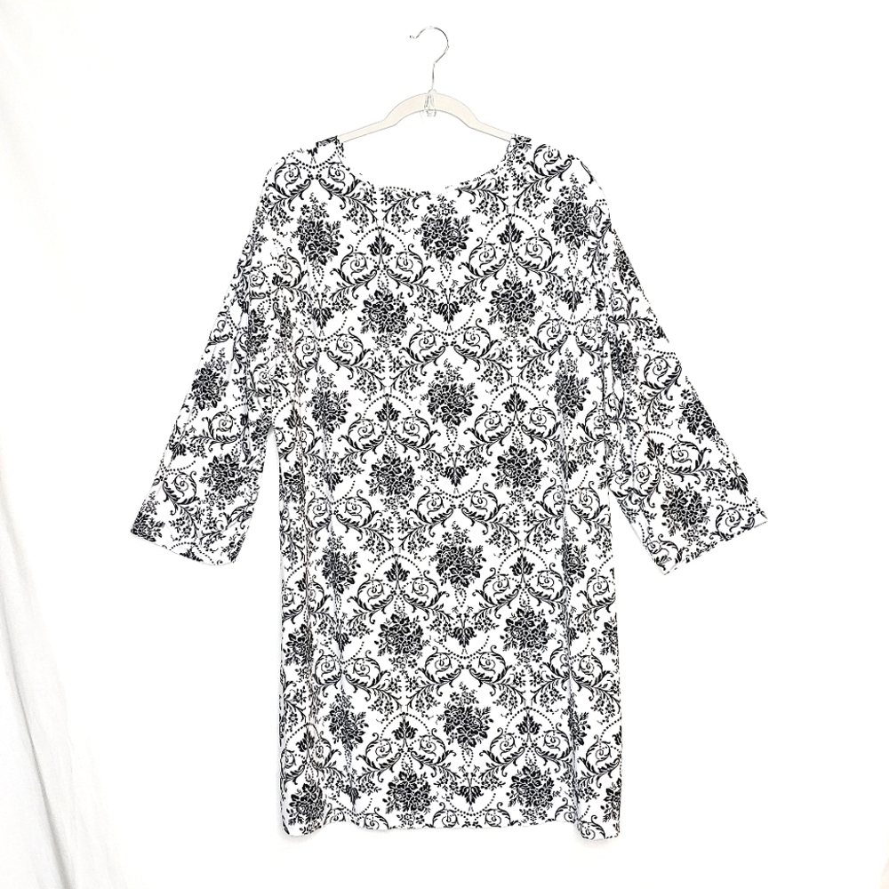 Studio Donatella night gown. Black/white, 3X. - Picture 2 of 10